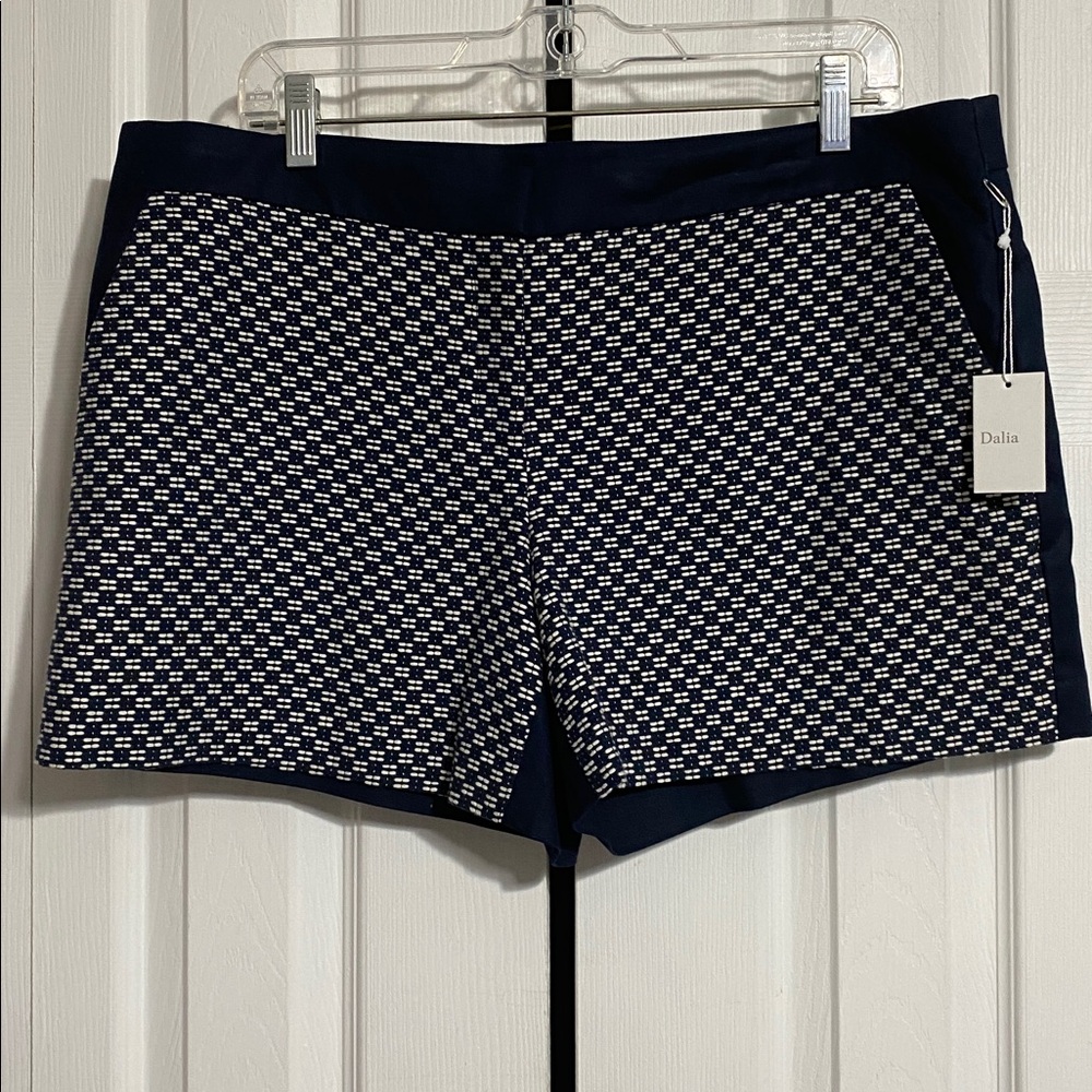Dalia NWT cotton blend shorts size 14